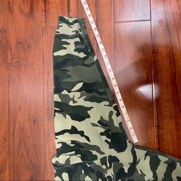 Active Ride Shop Camo Hoodie Jacket Size XL - Picture 4 of 8